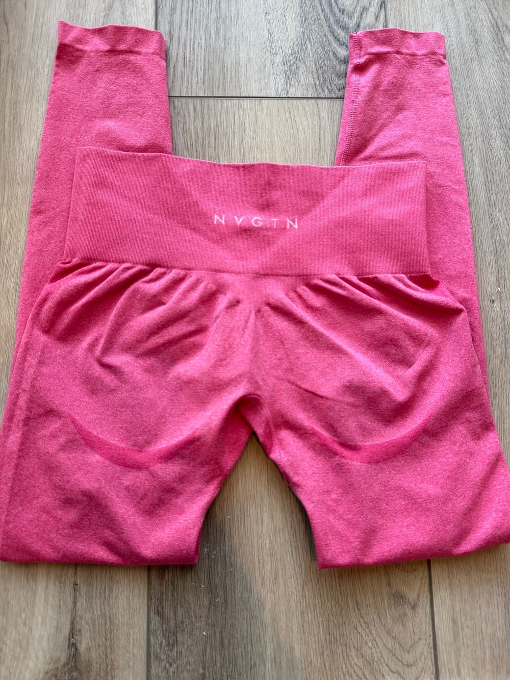 NVGTN Bright Pink Seamless Leggings